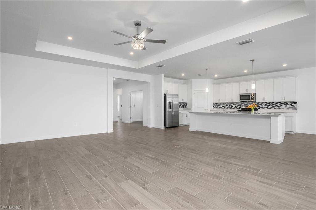 21083 Hallandale DR