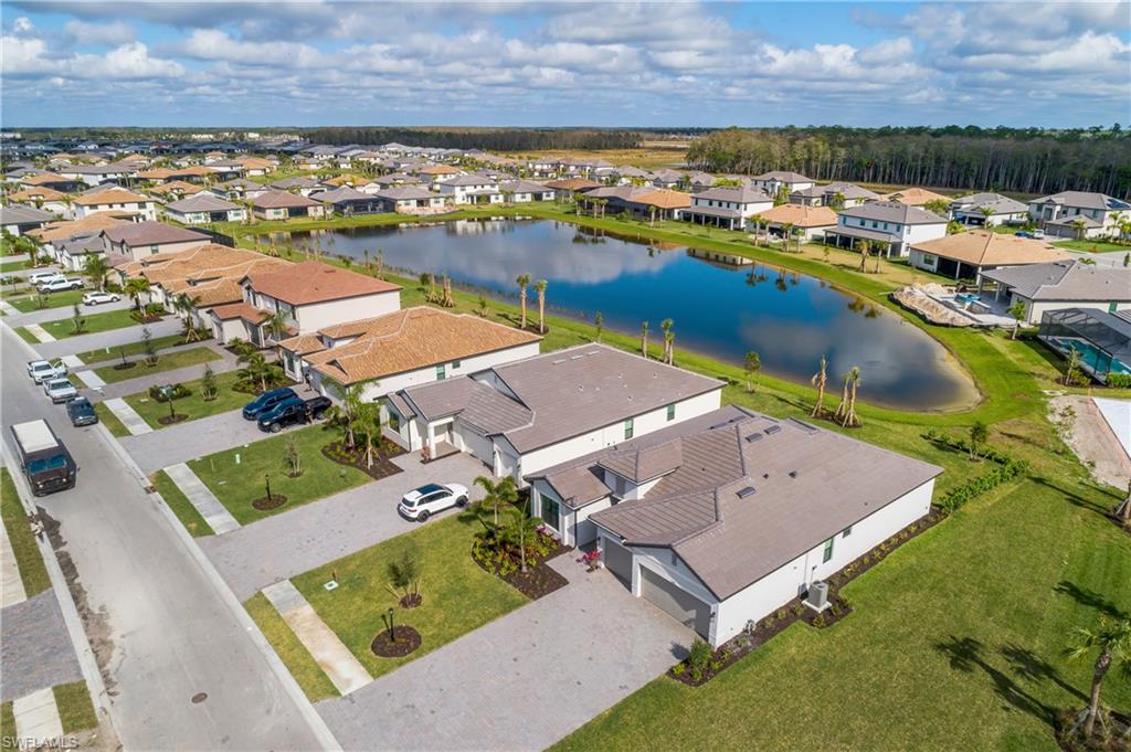 21083 Hallandale DR