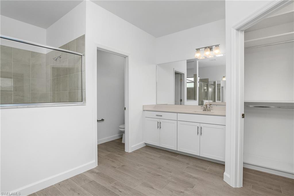 21083 Hallandale DR