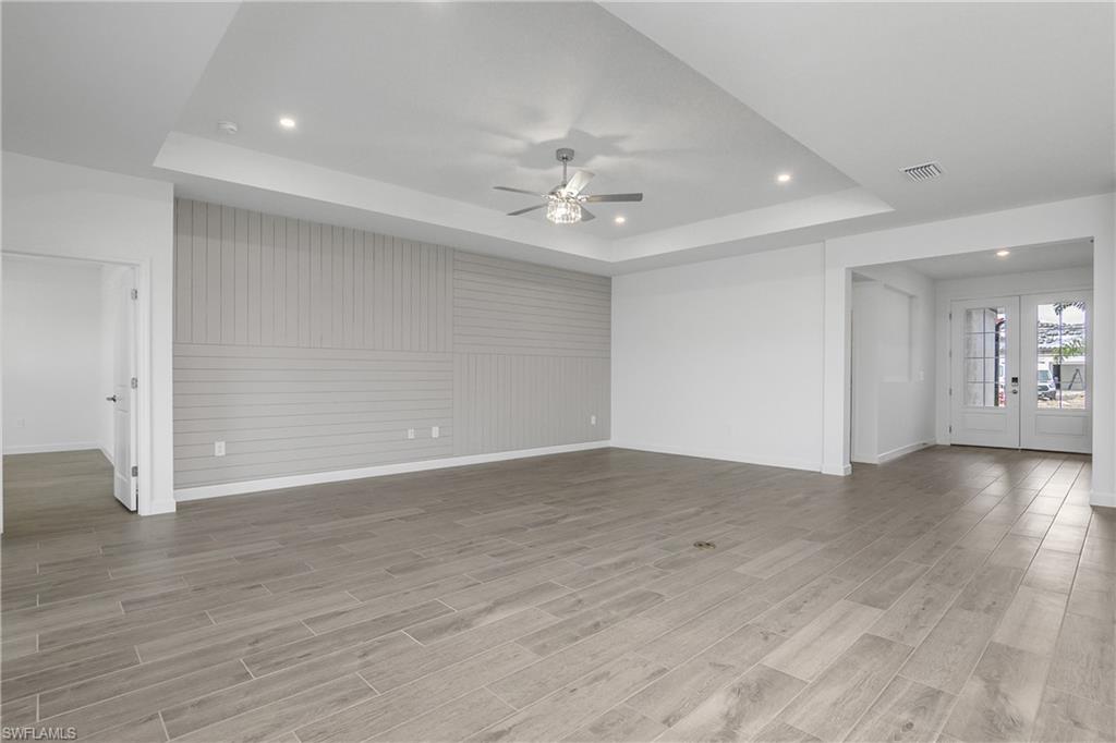 21083 Hallandale DR