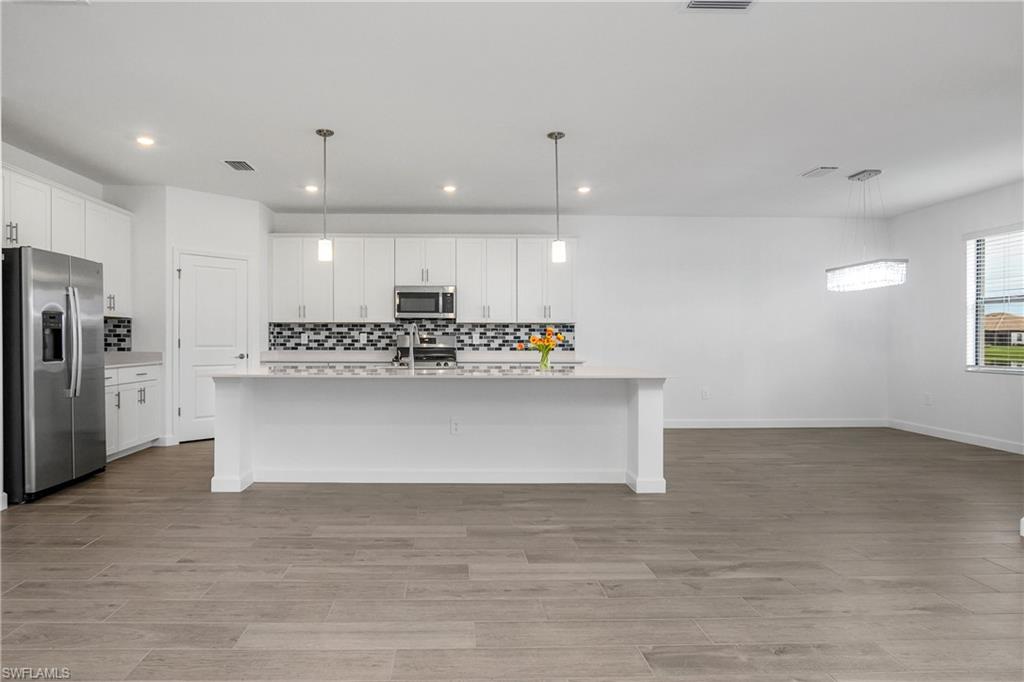 21083 Hallandale DR
