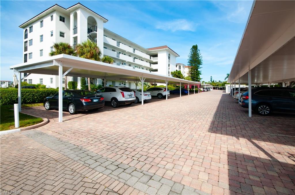 29 High Point CIR E # 106