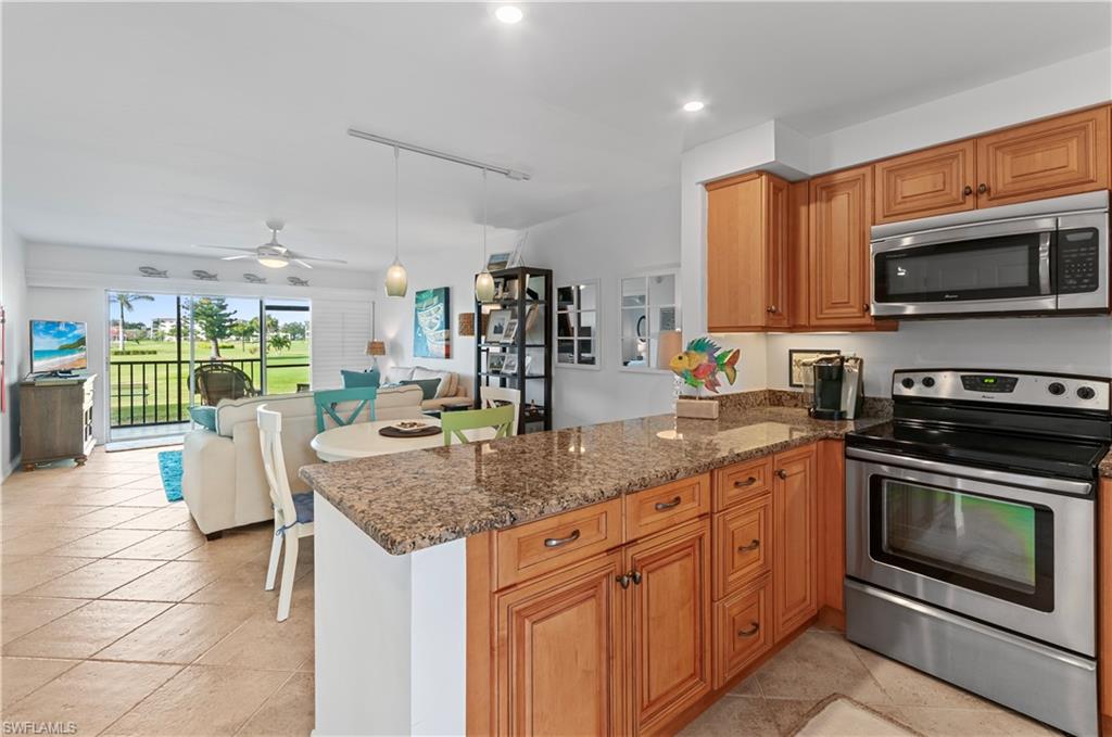 29 High Point CIR E # 106