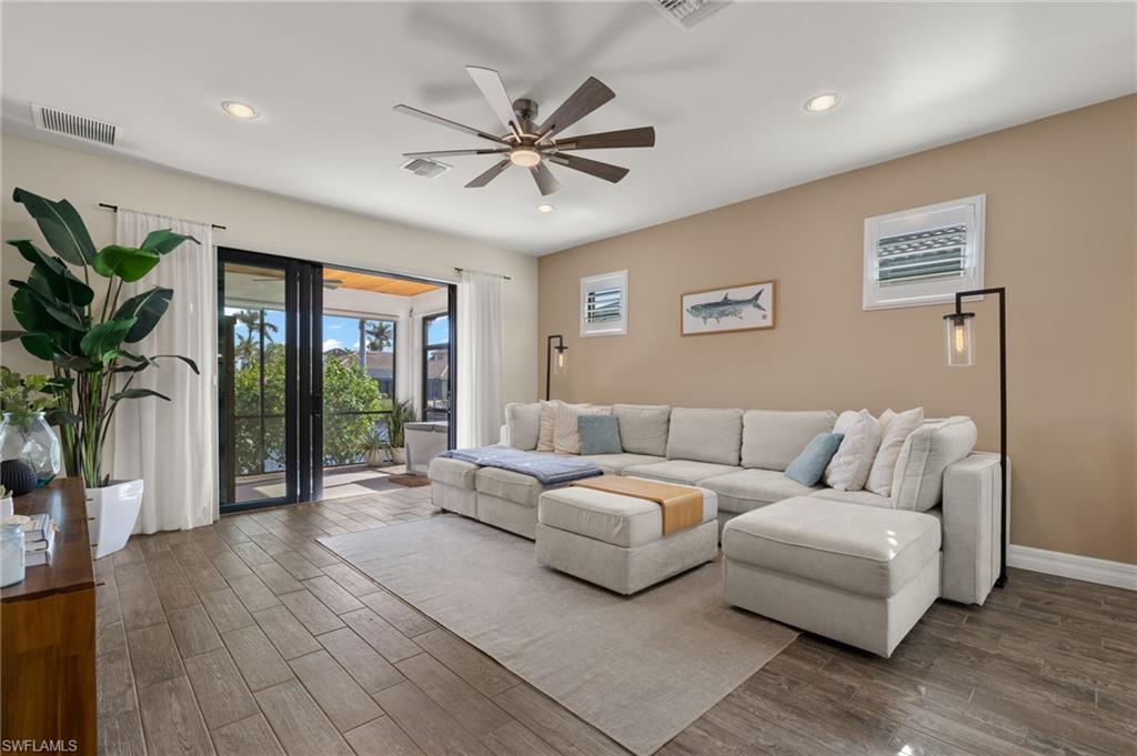 14750 Laguna DR