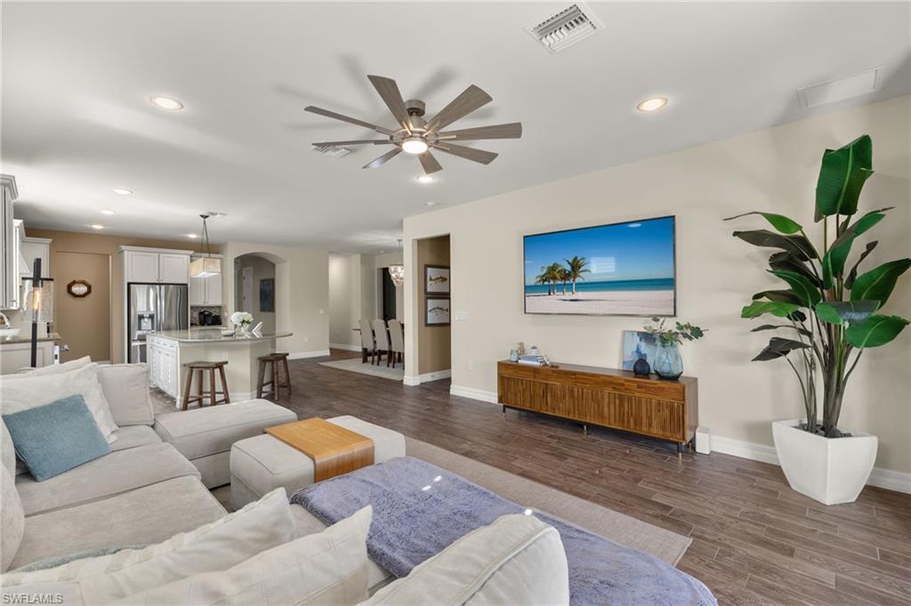 14750 Laguna DR
