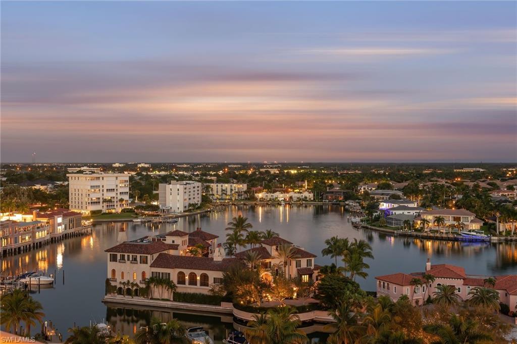 4021 GULF SHORE BLVD N # 16 Unit: V-16