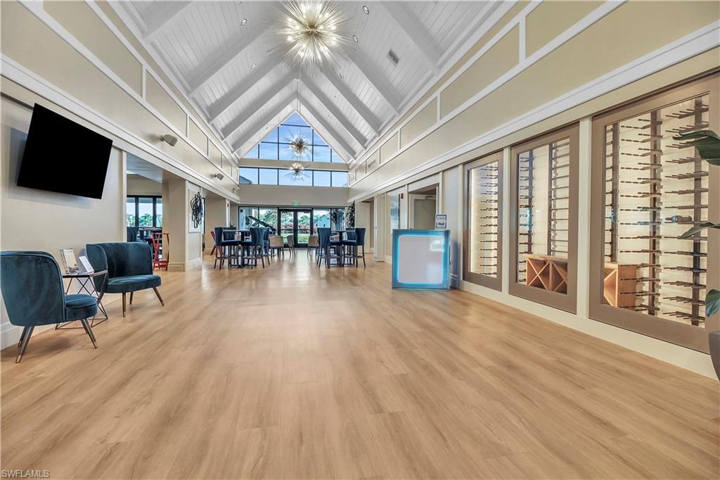 7320 Glenmoor LN # 2105