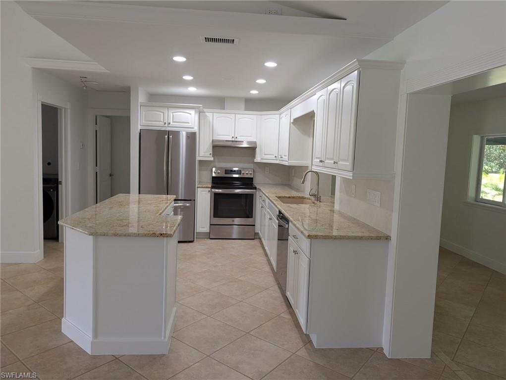 6147 English Oaks LN