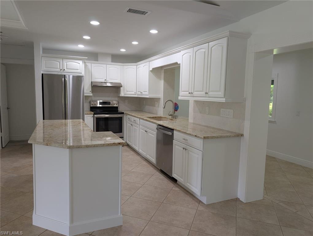 6147 English Oaks LN