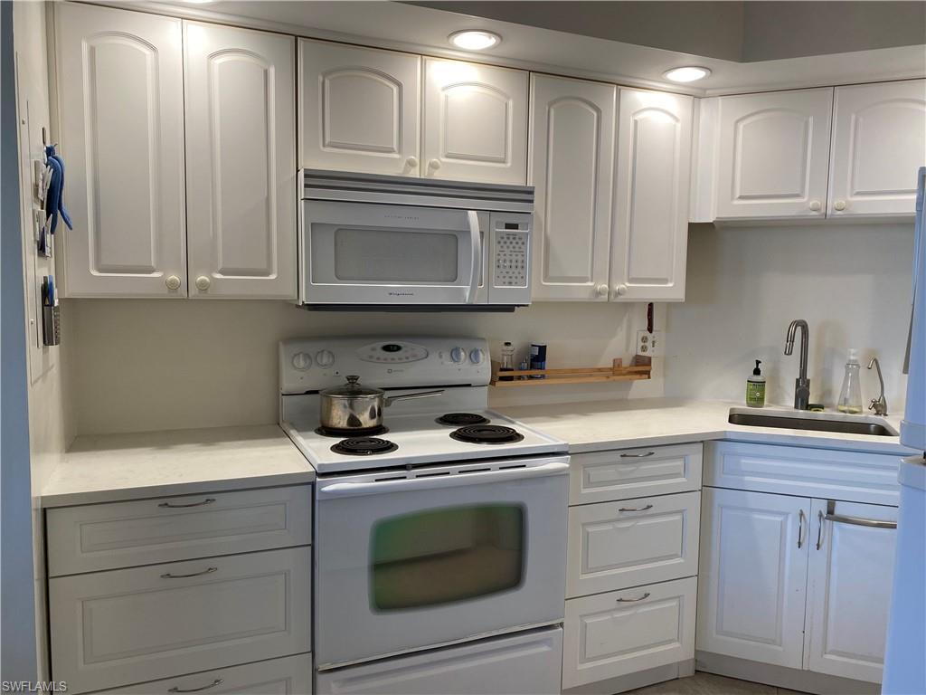 3 Bluebill AVE # 609