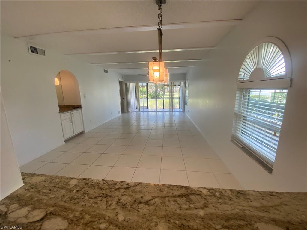705 Augusta BLVD # 5 Unit: 705-5