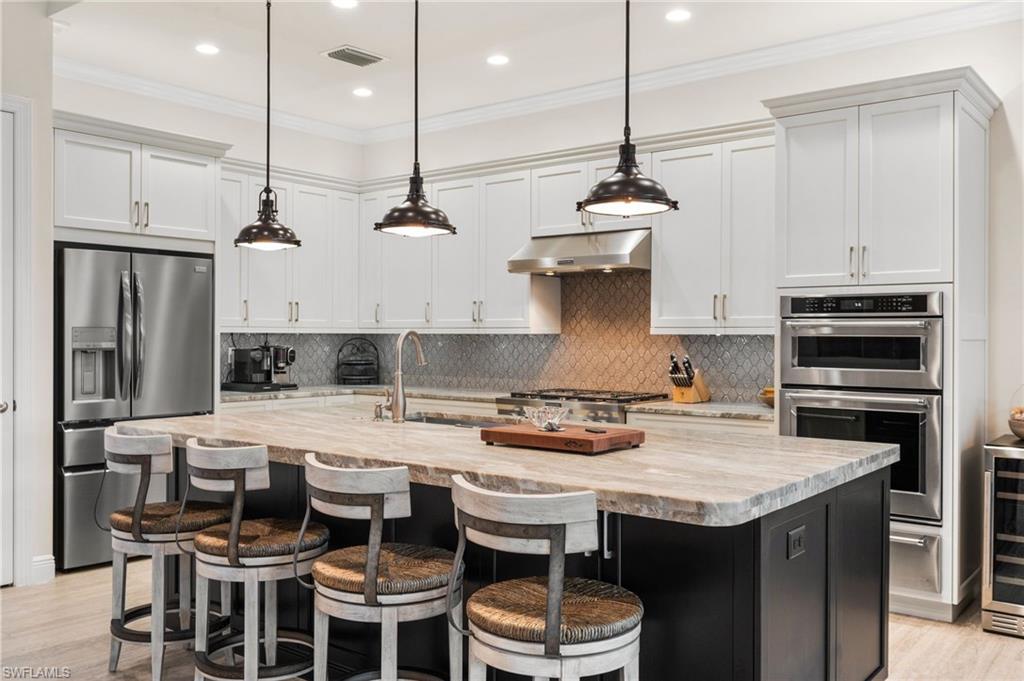 8949 Mustique LN