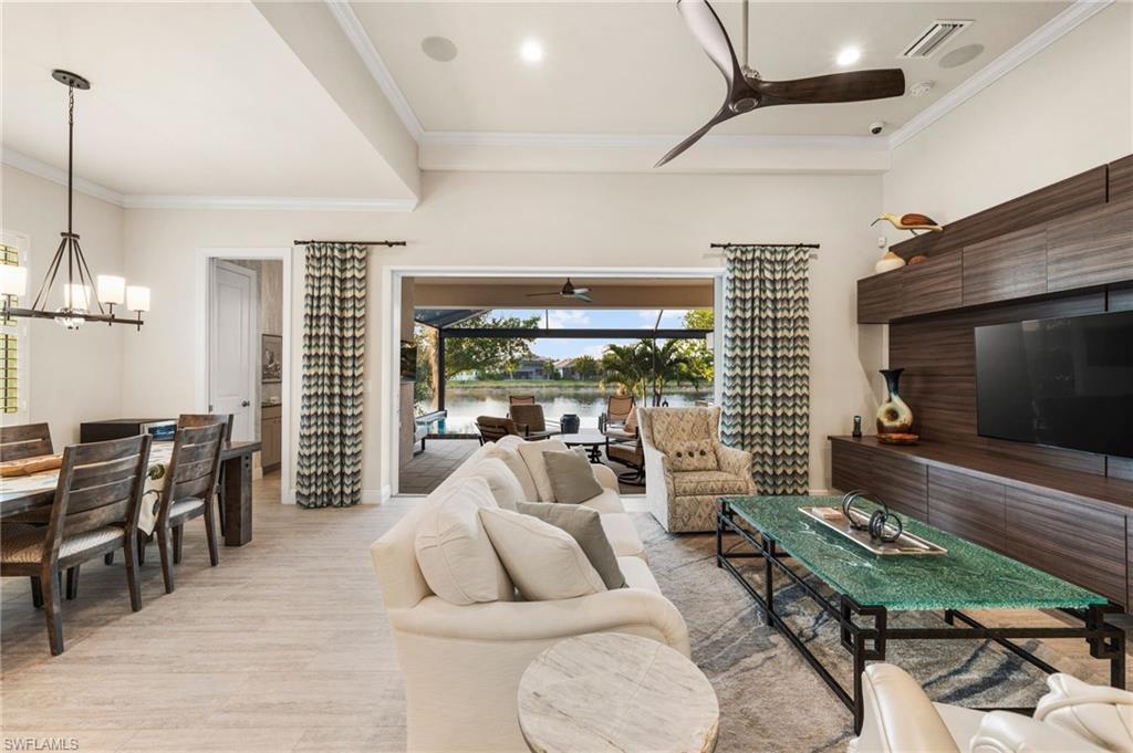8949 Mustique LN
