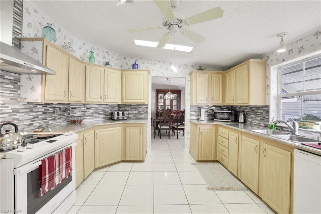 255 Riverwood RD