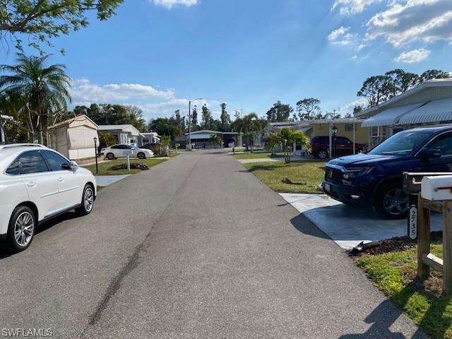 2738 Indianwood DR
