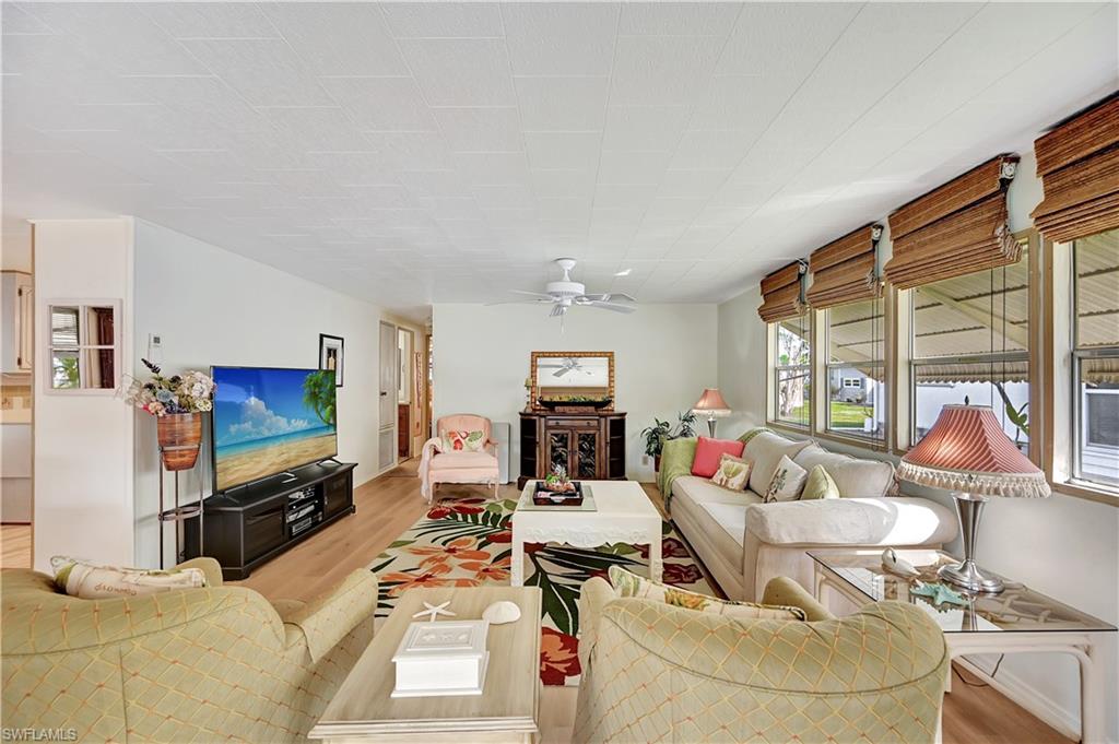 114 Enchanting BLVD