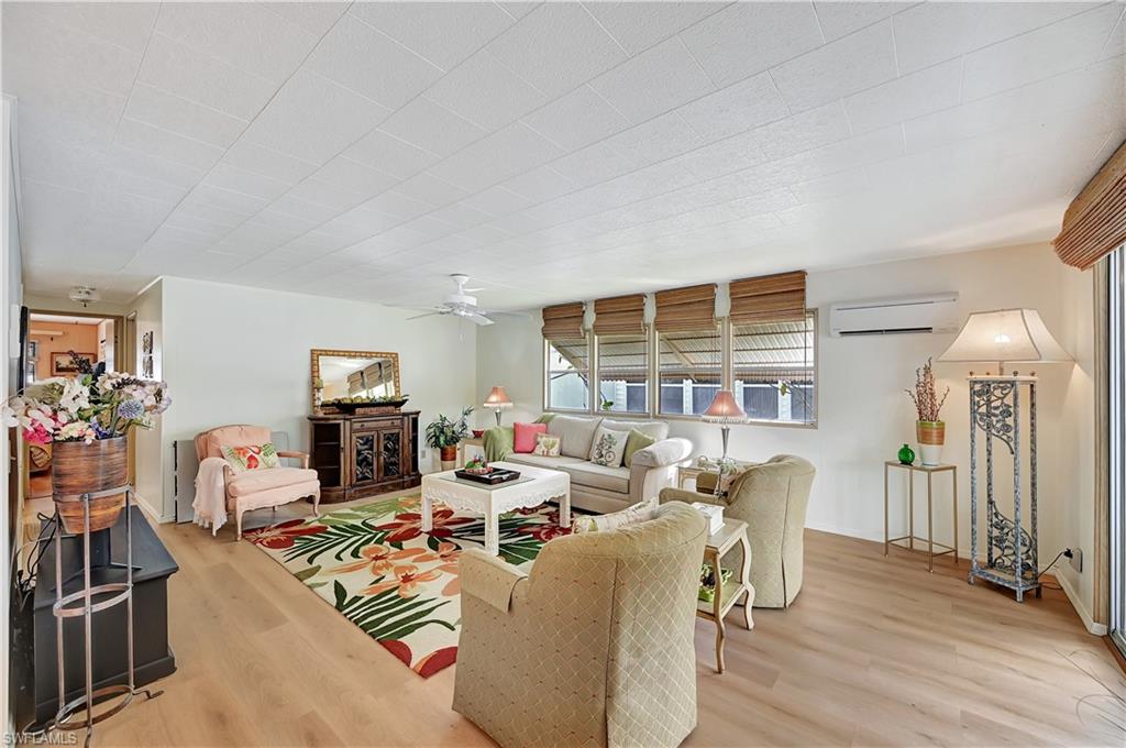 114 Enchanting BLVD