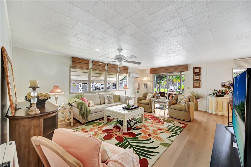114 Enchanting BLVD
