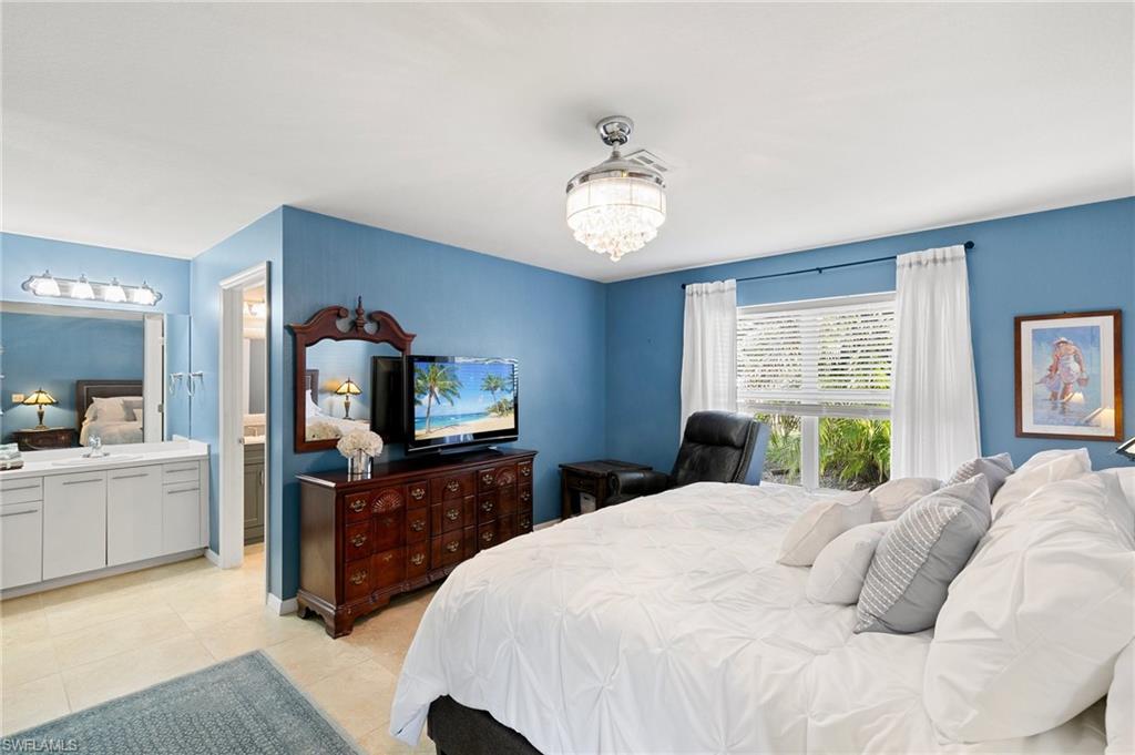 704 Meyer DR