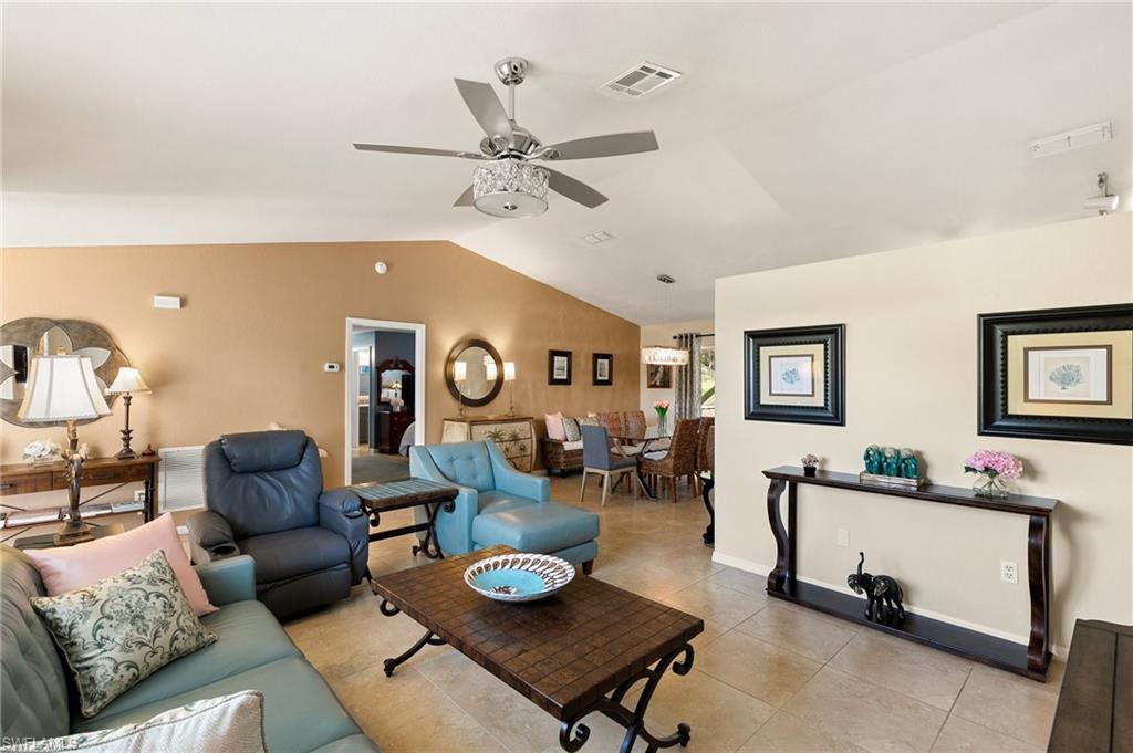 704 Meyer DR