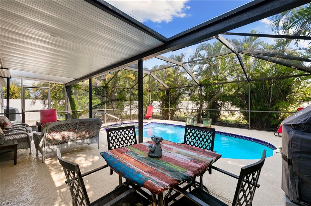 704 Meyer DR