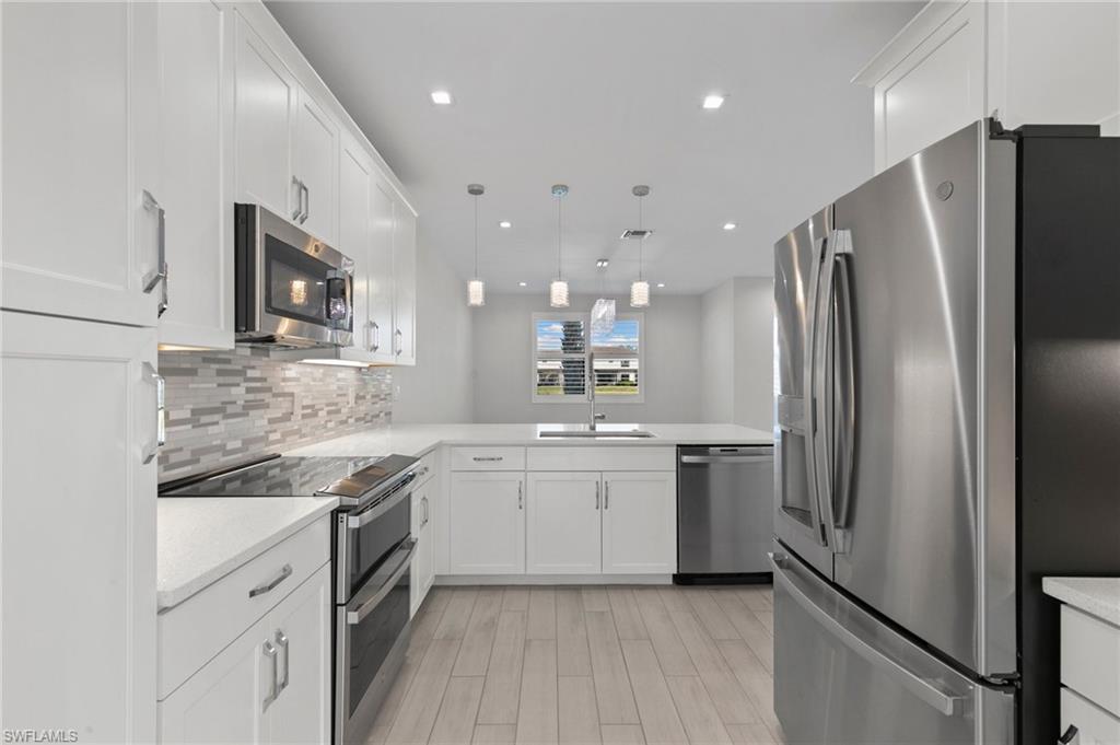 7469 Rockefeller DR
