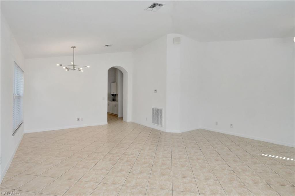 87 Burnt Pine DR
