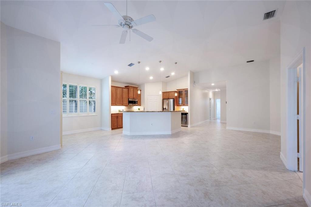2036 Tarpon Bay DR N # 202