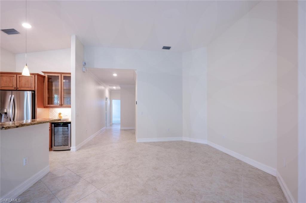 2036 Tarpon Bay DR N # 202