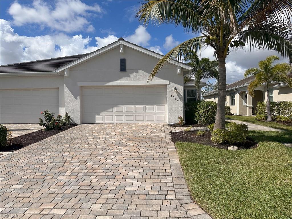 4304 Lemongrass DR