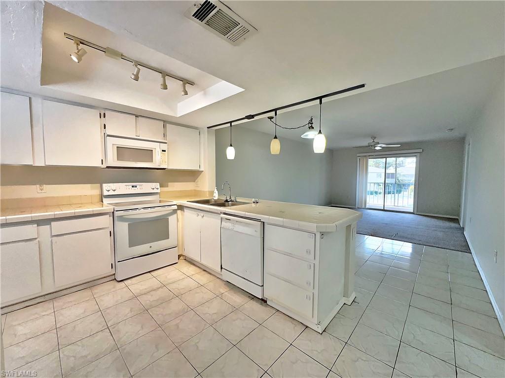 2350 Naples Trace CIR Unit: 8
