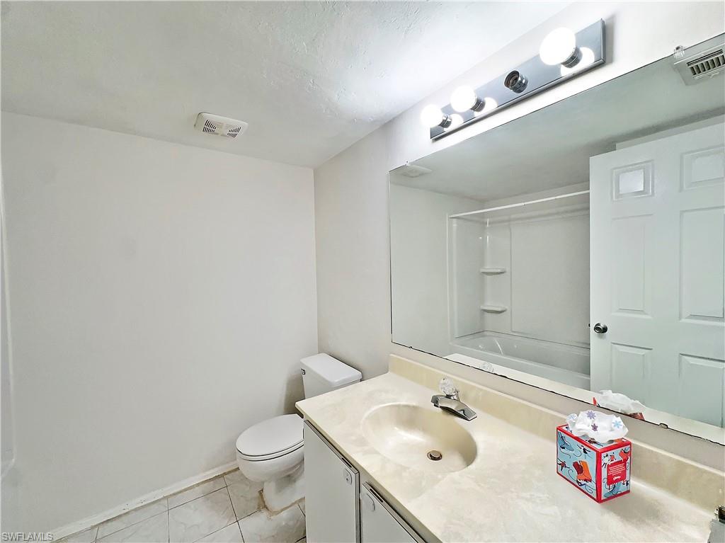 2350 Naples Trace CIR Unit: 8