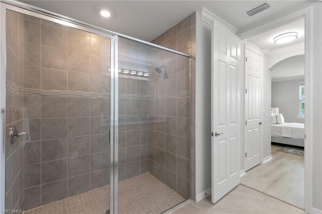 14618 Edgewater CIR