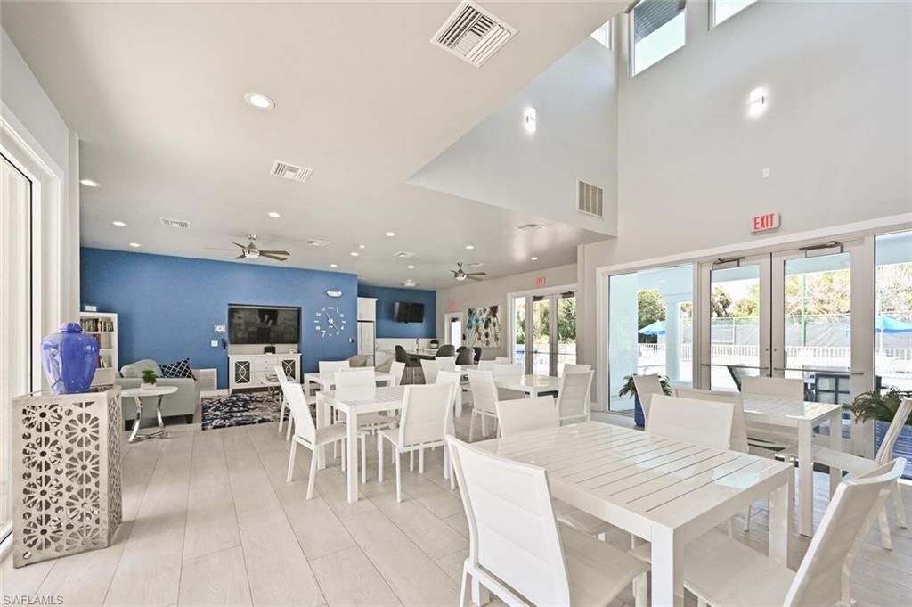 9541 Wilshire Lakes BLVD