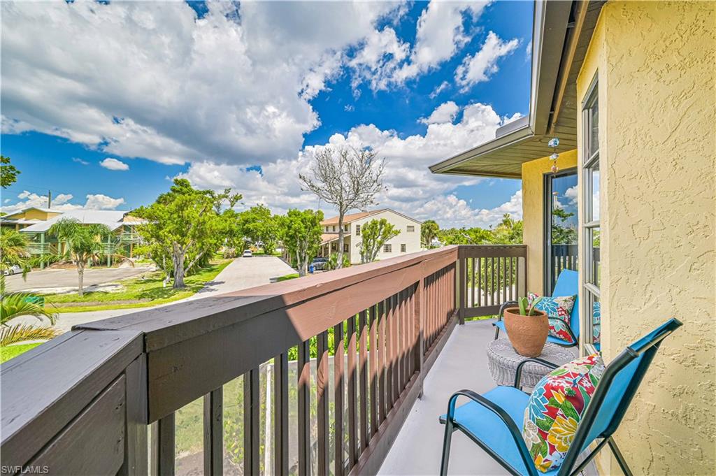 13533 Siesta Pines CT