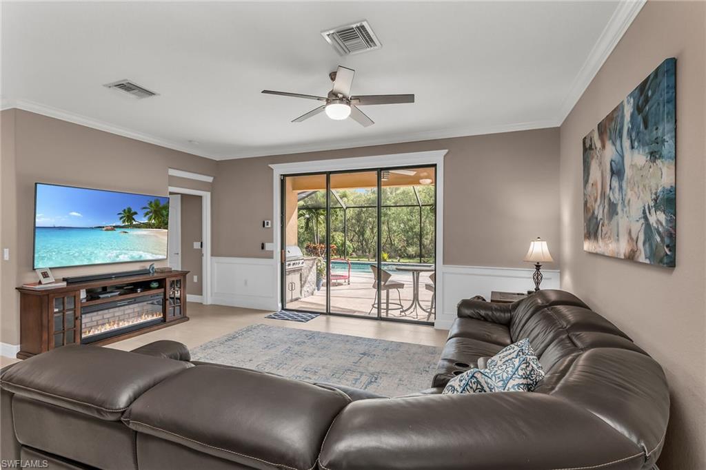1584 Vizcaya LN
