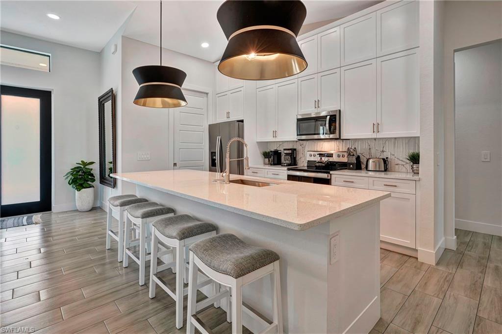 23272 W El Dorado AVE