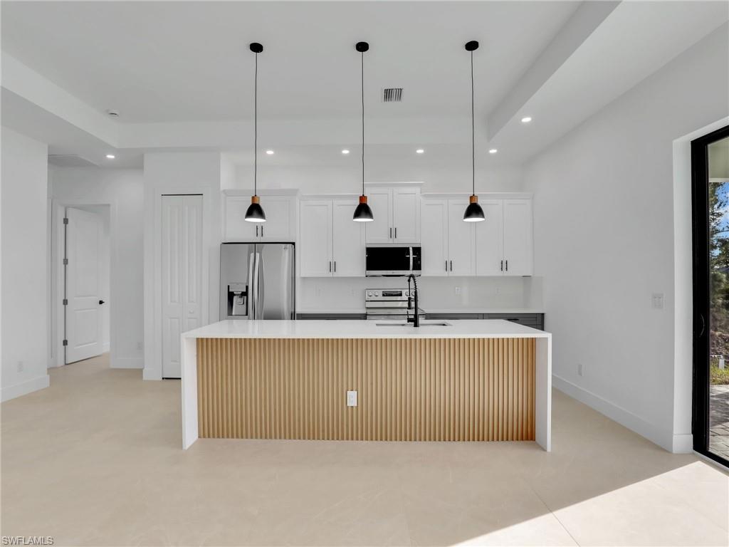 2405 NW 9th PL