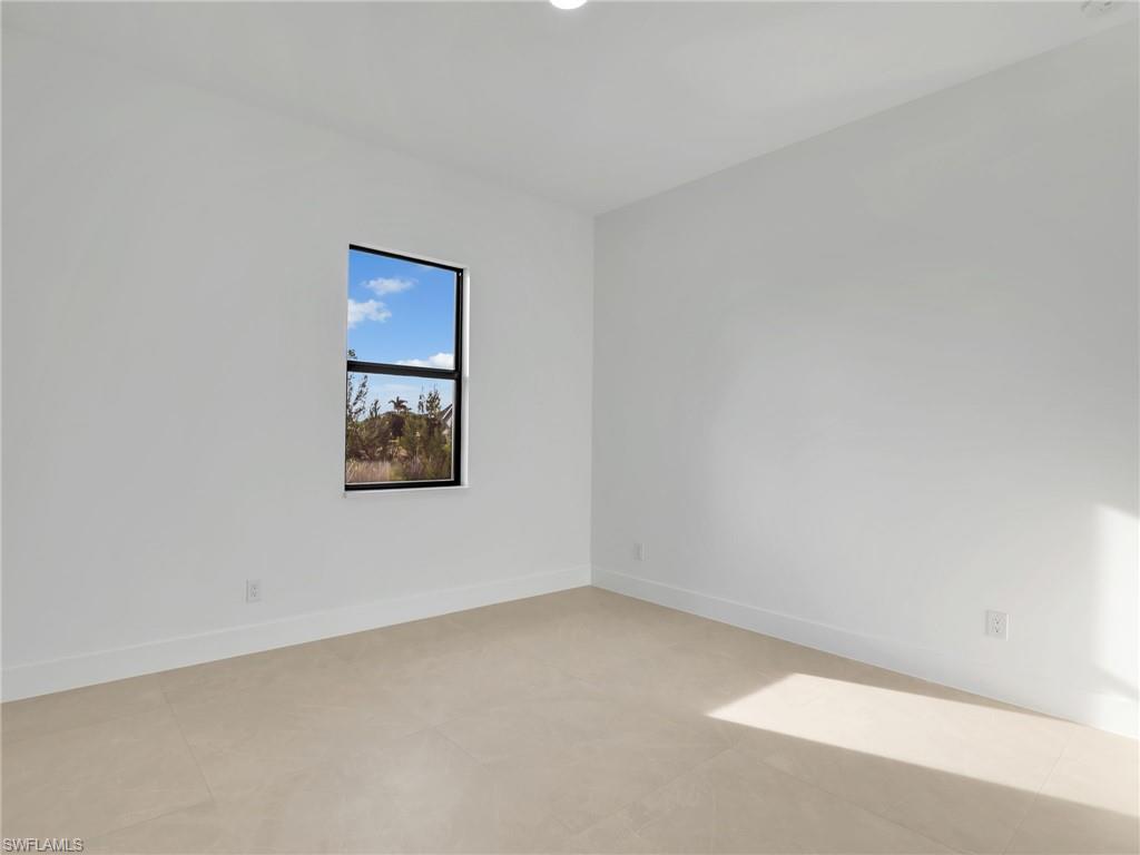 2405 NW 9th PL