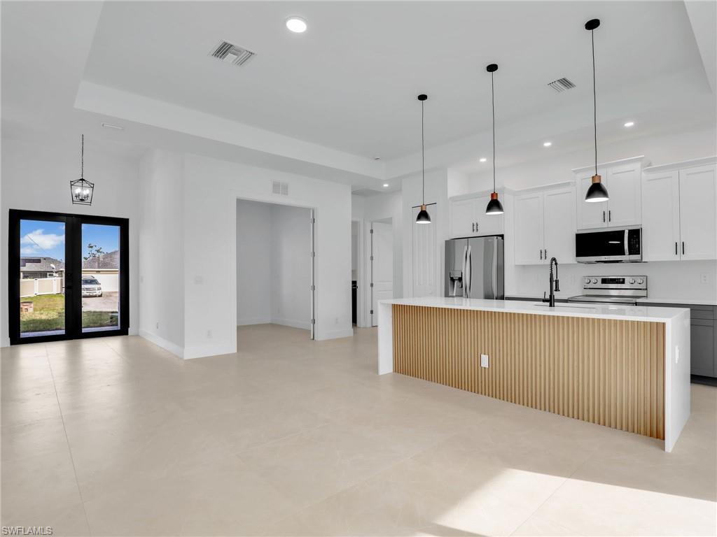 2405 NW 9th PL