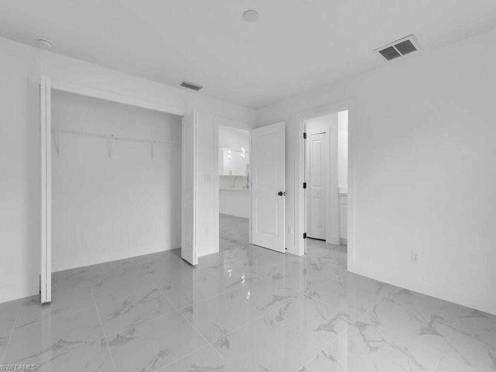 4933/4935 Leonard BLVD S