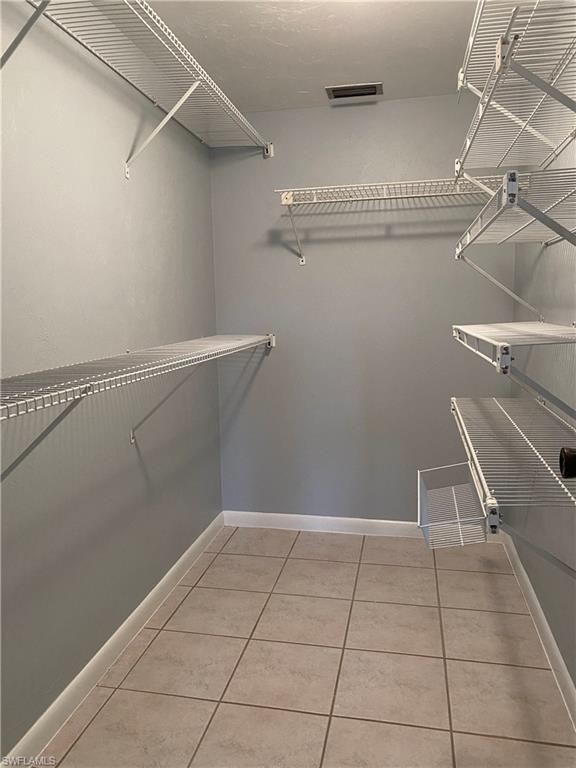 4955 Pepper CIR # 204 Unit: B-204