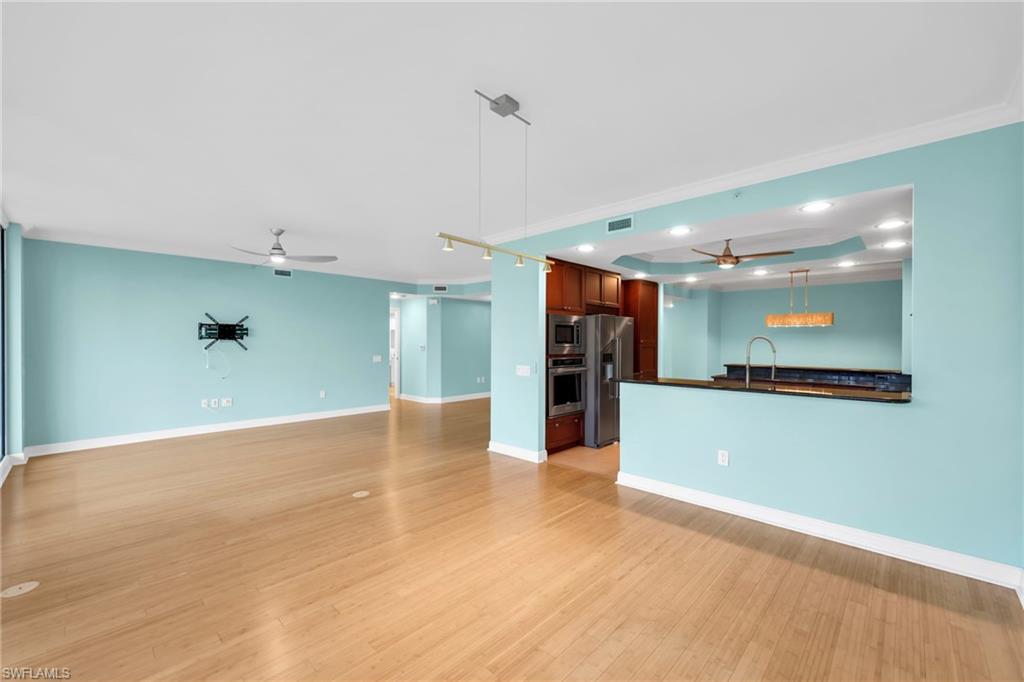 455 Cove Tower DR # 303