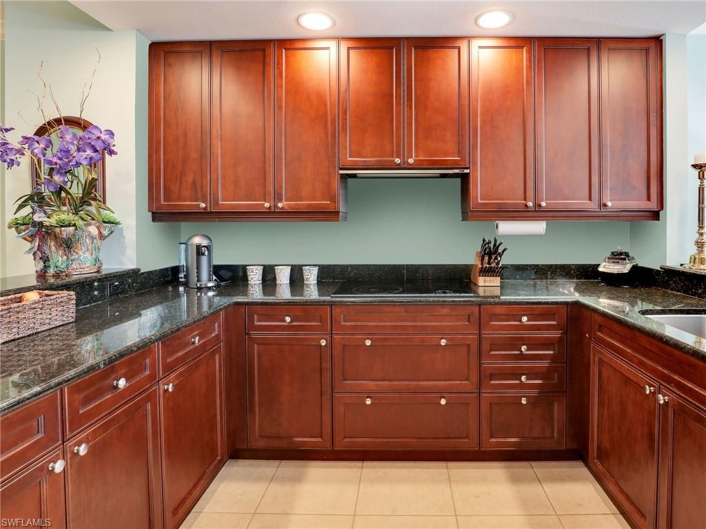 455 Cove Tower DR # 303