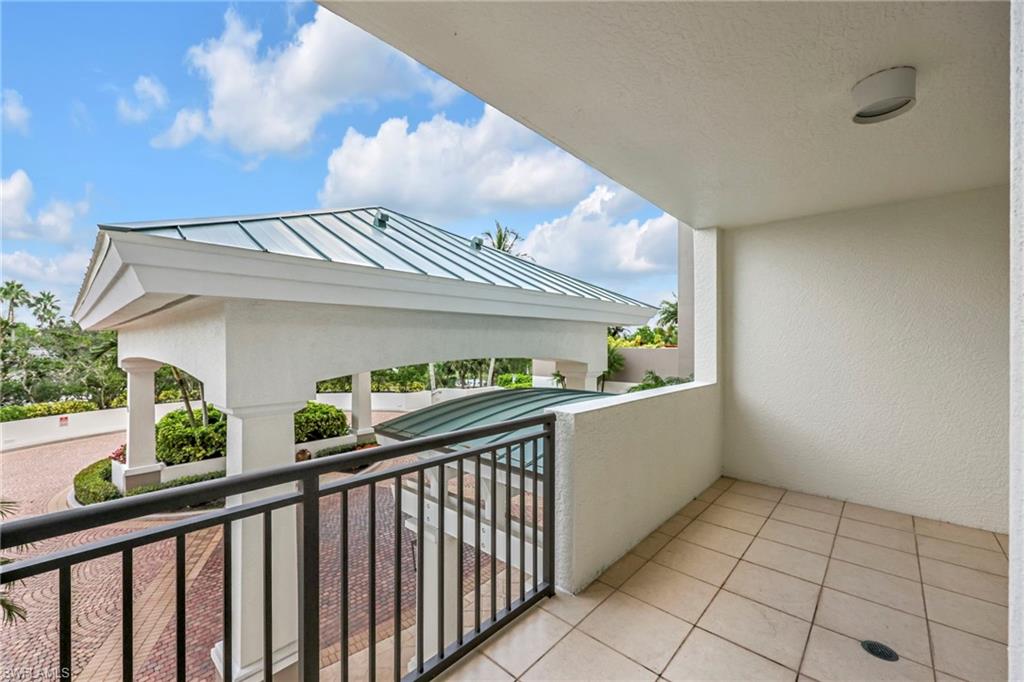 455 Cove Tower DR # 303