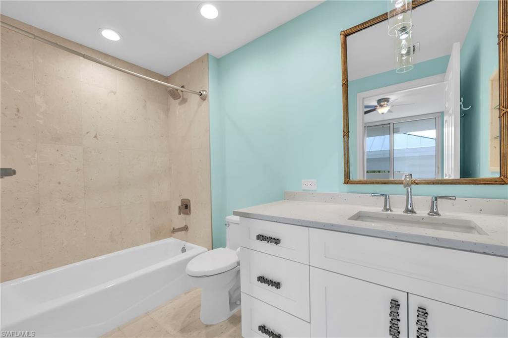 455 Cove Tower DR # 303