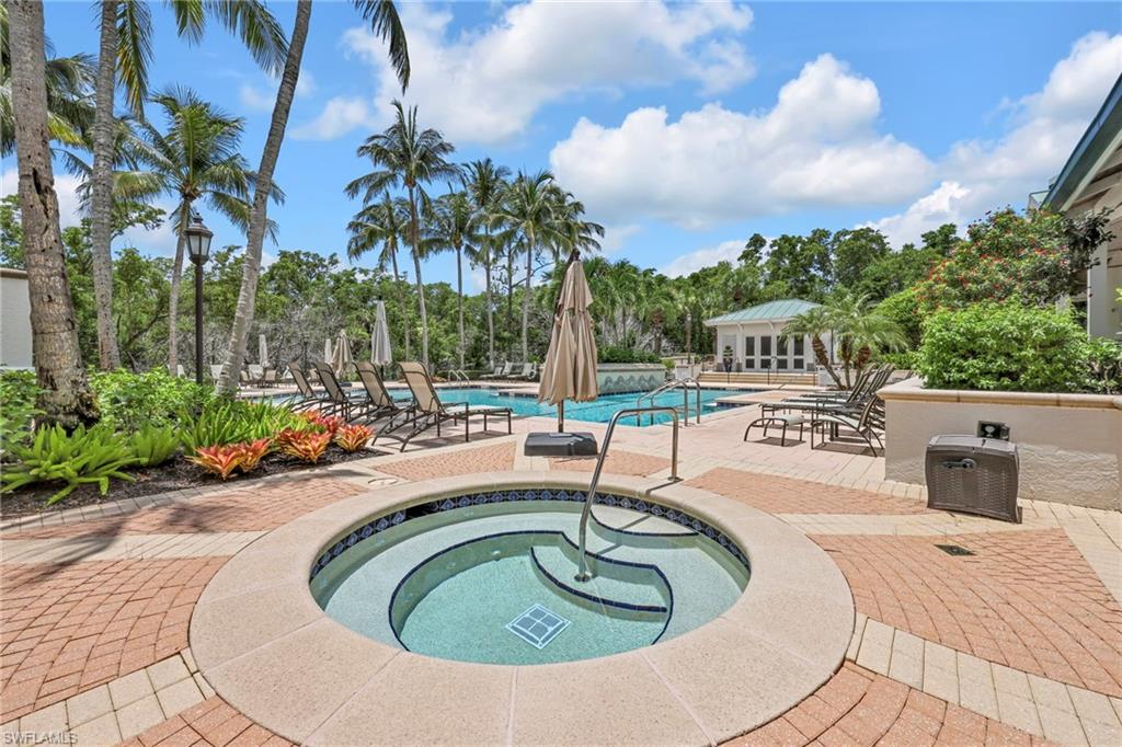 455 Cove Tower DR # 303