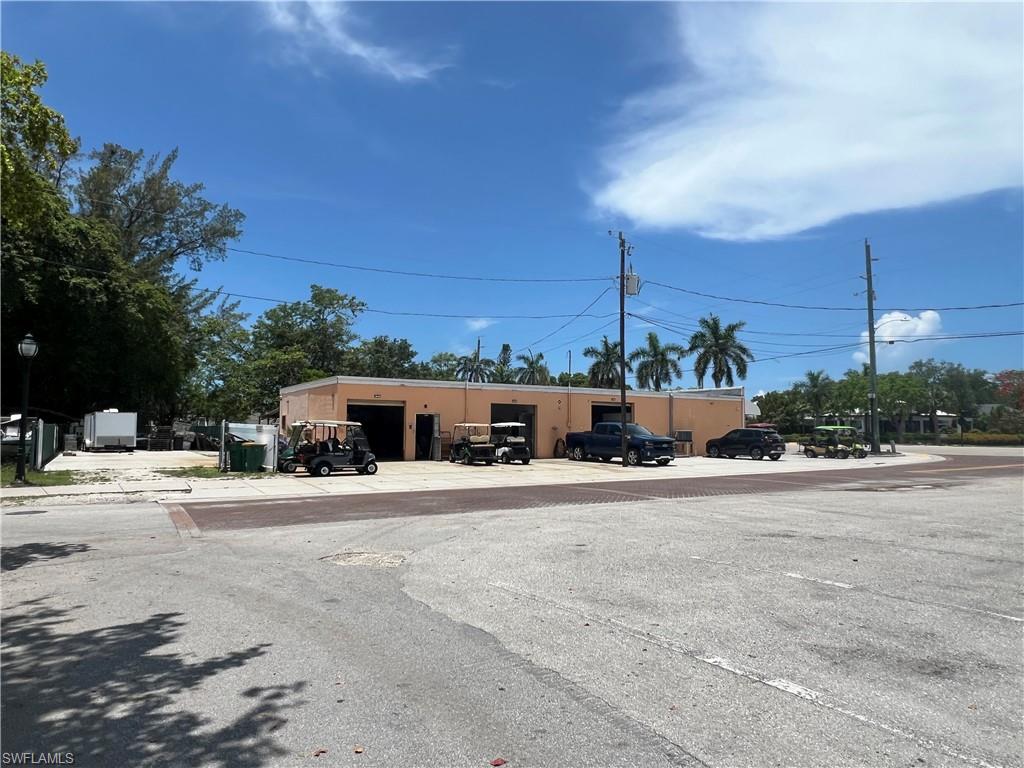 3945 Bayshore DR