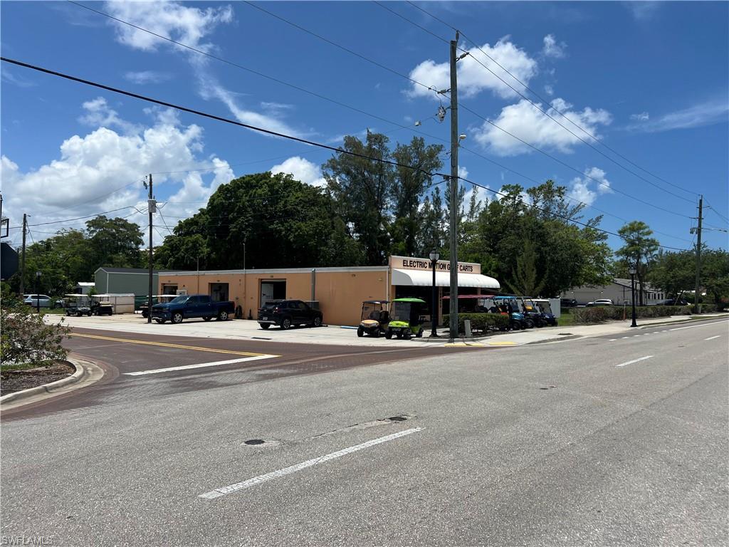 3945 Bayshore DR