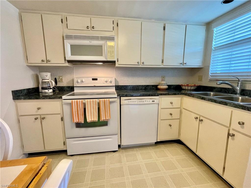 1900 Alamanda DR # 204